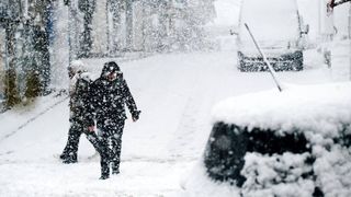 România, lovită de un nou ciclon polar! Meteorologii au făcut anunțul despre valul de ninsori și zonele afectate