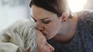 Caz dramatic în Iași! O tânără a avut parte de șocul vieții când a mers să-și viziteze bunica. Modul în care bătrâna a murit o va bântui întreaga viața