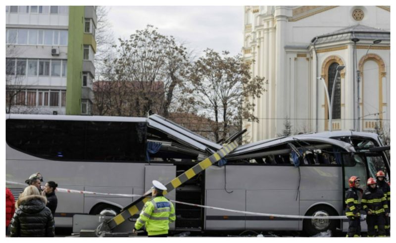 Accident autocar Pasajul Unirii