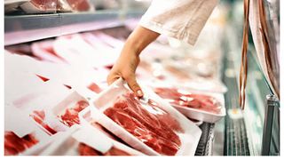 Un client a avut parte de șocul vieții, după ce a găsit sarmale din &bdquo;carne umană&rdquo; &icirc;ntr-un supermarket din Germania