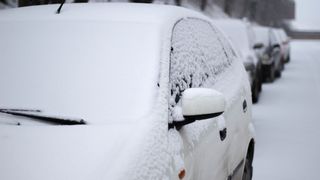 Circulație &icirc;n condiții de iarnă &icirc;n 7 județe din țară! Șoferii care tranzitează aceste zone trebuie să fie prudenți