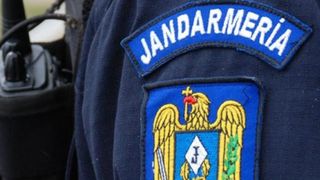 Descoperire șocantă a jandarmilor maramureșeni! Ce au găsit în buzunarele unor minori, aflați în Parcul Dacia, din Baia Mare