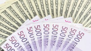 bancnote dolari euro