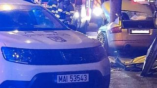 Destin frânt la doar 18 ani! Un tânăr a murit după ce a intrat cu mașina într-un stâlp de pe Șoseaua Antiaeriană!