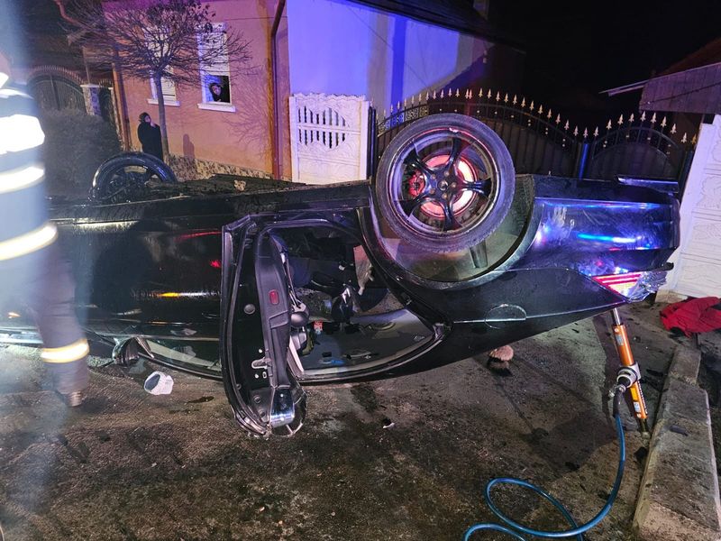 masina rasturanta distrusa