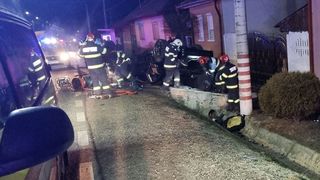 pompieri interventie la accident