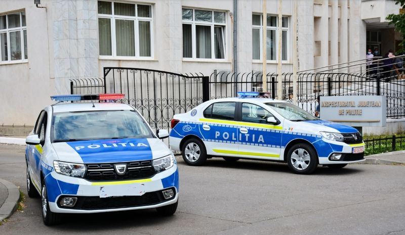 Cercetările sunt continuate de polițiștii prahoveni