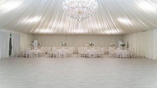 Planificarea unei nunți buget-friendly: Sfaturi și trucuri pentru economisirea banilor