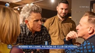 VIDEO- Robbie Williams, patron de club de fotbal. Artistul englez a cumpărat o echipă din liga a treia