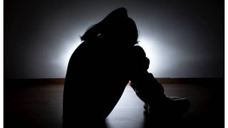 VIDEO: Bătaie &icirc;ntre adolescente &icirc;ntr-un parc din Ploiești. Un martor a filmat șcenele șocante