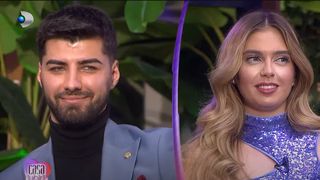 VIDEO. Ștefania din "Casa Iubirii" dă cărțile pe față după sărutul din camera roșie. Cosmin rămâne uimit