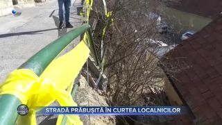 VIDEO- O porțiune de drum din centrul Brașovului s-a surpat. Bucăți de beton au ajuns în curțile oamenilor