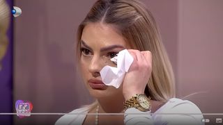 VIDEO. Julia din "Casa Iubirii" a izbucnit în lacrimi. "M-am săturat să mă jignească"