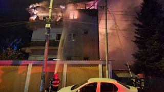 Explozie devastatoare, urmată de incendiu într-o casă din Sectorul 5 al Bucureștiului. Mai multe victime au fost înregistrate