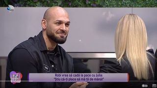 Ce i-a răspuns Julia lui Robi la întrebarea "Vrei să fim prieteni"