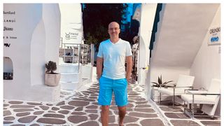 Cine e Virgil Chirică