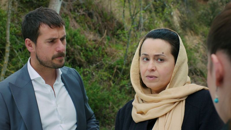 Serialul "Dragoste și speranță", episodul de marți, 13 februarie: Zeynep, în stare gravă