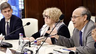 cu delegația Băncii Mondiale condusă de Asad Alam, director regional 