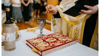 Preot agresiune minori 