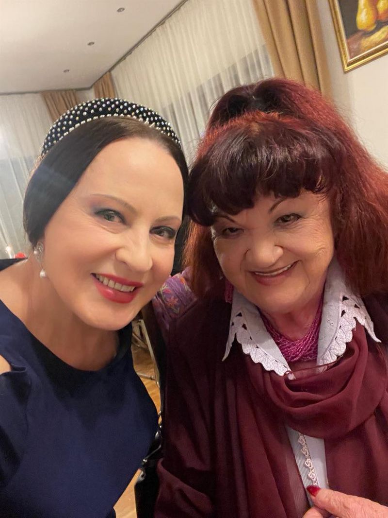 Maria Dragomiroiu și Florentina Satmari