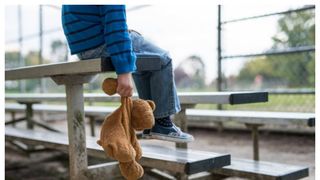 Părinți abuz copil Roman