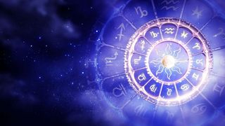 Horoscop pentru weekend. Zile minunate pentru trei zodii