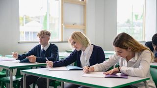 Din acest an elevii vor putea să participe la olimpiada de Securitate Cibernetică. Primii 15 concurenți clasați vor avea șansa să reprezinte România la Campionatul European de Securitate Cibernetică - ECSC