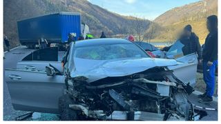 Accident tir V&acirc;lcea