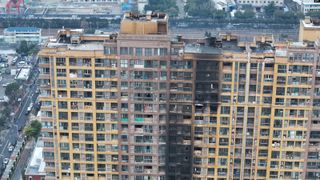 Un alt bloc în flăcări după cel din Valencia. Cel puțin 15 oameni au murit în infernul de azi