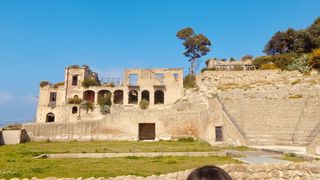 "Insula blestemată" a fost abandonată. Bogătașii au fugit de pe insula paradisiacă din Europa după o serie de decese misterioase