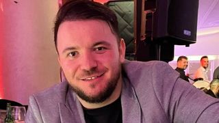 Cine este Mile Povan, cântărețul de muzică populară găsit mort în casă. Avea doar 32 de ani - VIDEO