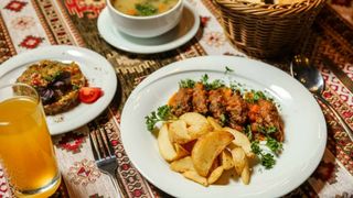Restaurantele cu specific tradițional românesc - de ce au atât de mult succes și ce ai nevoie să îți deschizi și tu unul