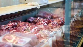 carne &icirc;n vitrina