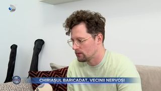 VIDEO - A vrut să prevină un incident, iar vecinii furioși au dat buzna peste el. Ce a pățit un t&acirc;năr din Capitală?