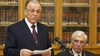 ion iliescu aprilie 2004
