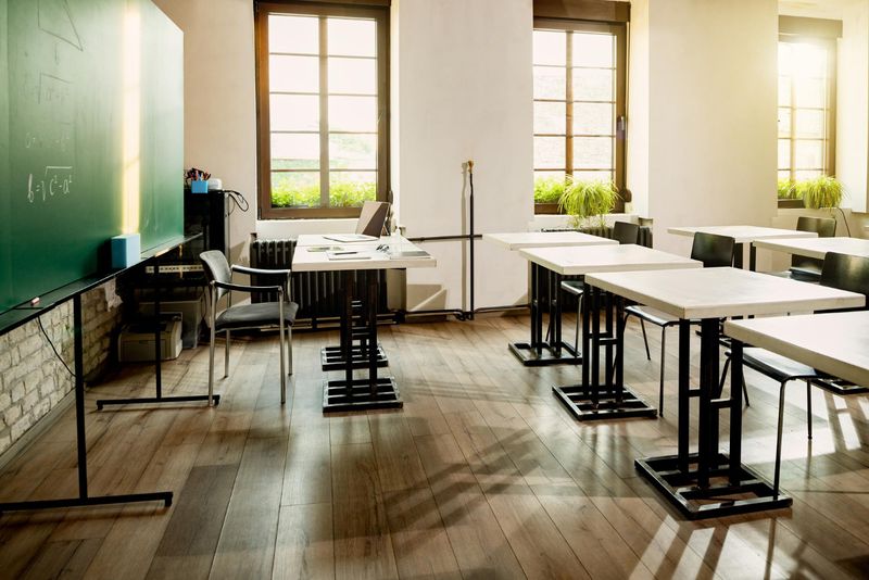 sala de examen pentru simulare bac 2024