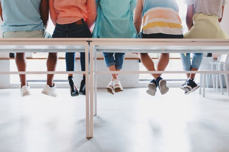 elevi care asteapta subiectele la istorie pentru simulare bac