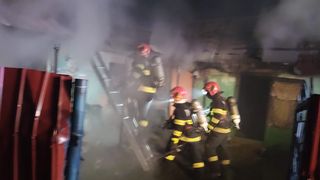 Un t&acirc;năr de 27 de ani din Vaslui a dat foc casei părinților