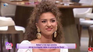 Robert, tentat să o sărute pe Giuly &icirc;n "Casa Iubirii"
