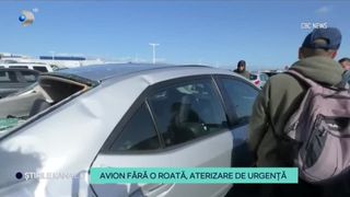 VIDEO- Aterizare de urgență, pe mai multe mașini parcate: avionul a pierdut o roată &icirc;n zbor