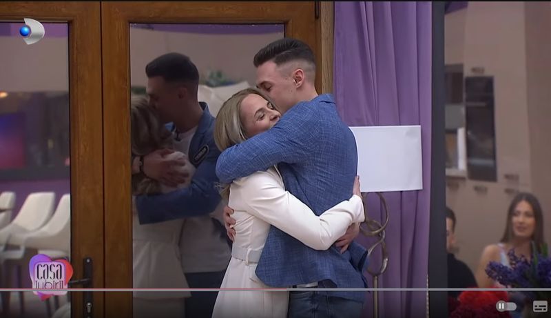 Cea mai mare surpriză pentru Robert - prezența mamei sale în "Casa Iubirii"