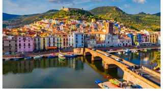 Orașul de poveste din Sardinia care oferă case de &icirc;nchiriat cu doar 1 euro pe lună