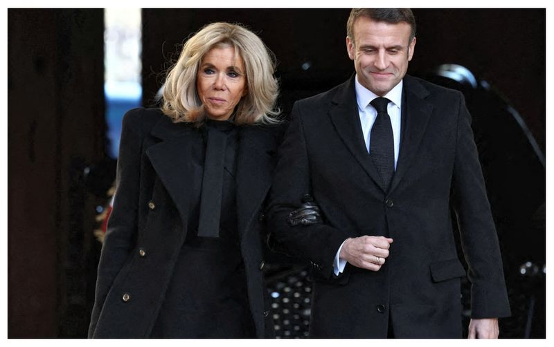 Zvonuri soție Macron