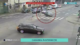 VIDEO-Carambol &icirc;n intersecție, &icirc;n Timișoara! Evenimentul a implicat cinci mașini și o victimă nevinovată