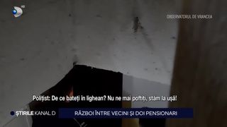 VIDEO- Conflicte între vecini și doi pensionari, în Focșani! Cum au reușit doi bătrâni să creeze un război într-un bloc