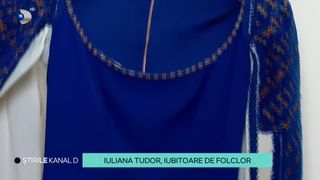 VIDEO-Iuliana Tudor, iubitoare de folclor. Frumoasa prezentatoare iubește să integreze motivele tradiționale în ținutele elegante