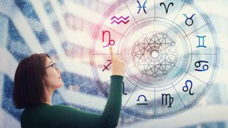 femeie si horoscop