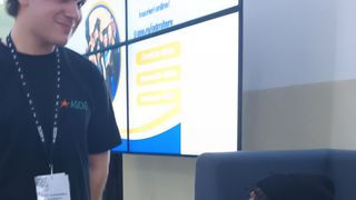 Denise Rifai, în mijlocul studenților de la Academia de Studii Economice