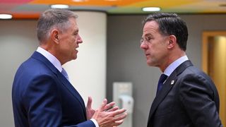 Klaus Iohannis, &icirc;n competiție cu Mark Rutte pentru șefia NATO