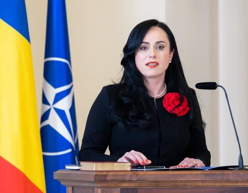 Simona Bucura Oprescu 